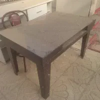میز چوبی