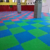 منشی باشگاه رزمی، پاره وقت