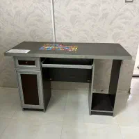 میز کامپیوتر والتحریر