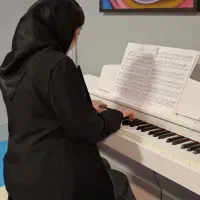 مدرس پیانو بانوان و کودکان