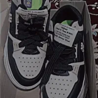 کتونی امیری|کیف، کفش، کمربند|بوئین و میاندشت, |دیوار