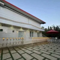 باغ رستوران دو طبقه شیک