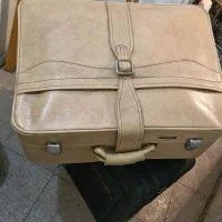 چمدان قدیمی