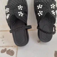 یک جفت صندل نو هیچ استفاده ای نشده سایز ۳۷هست