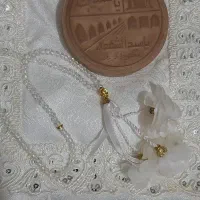 چادر سفید و جانمازی