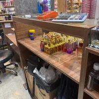 دکور فروشگاه 2 میز فروشگاهی 1 میز کانتر و 1 ویترین|فروشگاه و مغازه|تهران, مدائن|دیوار