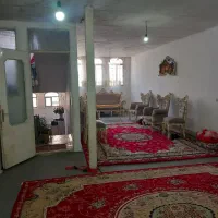 اجاره خانه طبقه اول راه مشترک ۱۰۰متری|اجارهٔ خانه و ویلا|قم, ولیعصر|دیوار