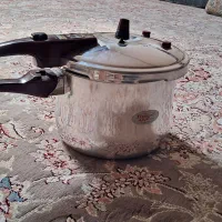 یک عدد زود پز تکنو|ظروف پخت‌وپز|قم, نیروگاه|دیوار
