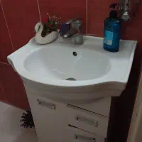 توالت فرنگی روشویی ساده و کابین داره با شیرآلات|لوازم سرویس بهداشتی|کرج, گوهردشت|دیوار