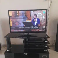 میزتلویزیون و تلویزیون