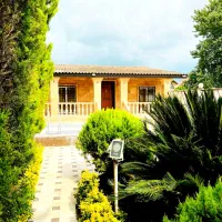 ویلا باغ۳۱۰متری استخردار/با مدارک کامل/تاپ لوکیشن