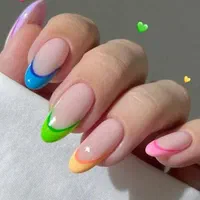 کلیه خدمات ناخن|خدمات آرایشگری و زیبایی|شیراز, طلاب|دیوار