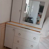 کمد لباس آینه