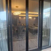 توری پلیسه و در و پنجره و نرده شیشه ای.نصب پنجره