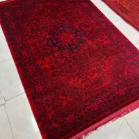 فرش لاکی قرمز