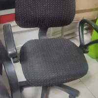 دوعدد صندلی یکی اداری یکی چرخشی