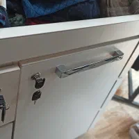 میز پبشخوان ام دی اف در حد نو|مبلمان اداری|ارومیه, |دیوار