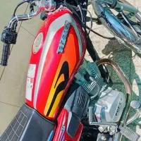موتور هندا ۱۲۵ مدل ۱۴۰۴ پیشرو تیزتک قرمز آلبالویی
