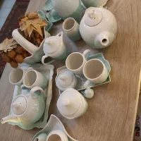 ست قوری قندون لیوان و گلدان و زیر لیوان