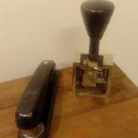 منگنه و نمراتور قدیمی