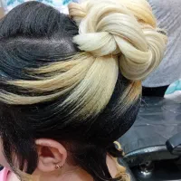 شینیون و میکاپ