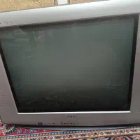 دو عدد تلویزیون