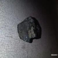 سنگ پیدا کردم نمیدونم چیع|جواهرات|کهنوج, |دیوار
