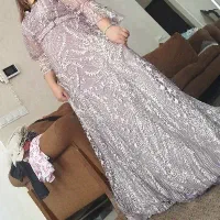 مجلسی یکبار پوشیده شده