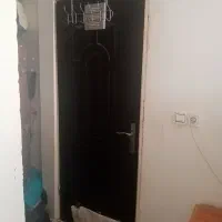 درب چوبی با چارچوب آهنی