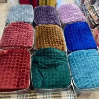 پتو و روفرشی کشدار و فرشینه|رختخواب، بالش، پتو|تاکستان, |دیوار