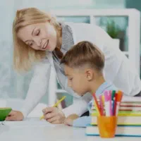 معلم خصوصی خانم‌(تدریس در منزل دانش آموز‌)