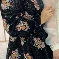 لباس مجلسی|لباس|لاهیجان, شیشه گران|دیوار