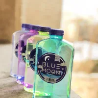 آب کتابی رنگی