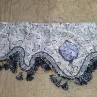 تعدادی پرده|پرده، رانر، رومیزی|اقبالیه, |دیوار