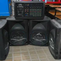 یک‌دستگاه آمپلی‌فایر حرفه‌ای + ۴ عدد باند ۲۰۰ وات