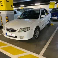 مزدا 323 بیرنگ