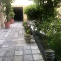 خونه ندارم همخانه میشم