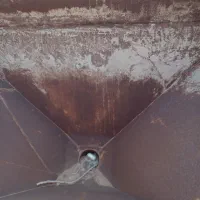 یک عددقیف بتون بزگ باپایه اماده بکارد