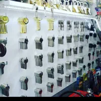 قفل وکلید ساز، کلید سازی شبانه روزی شهر کلید|خدمات پیشه و مهارت|اراک, |دیوار