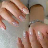 تخفیف خدمات ناخن + هدیه ژلیش پا