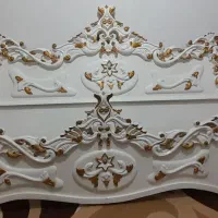 تخت ۲نفره و۲عدد پاتختی جنس چوب