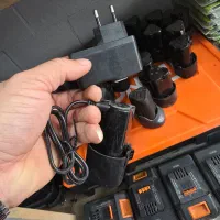 شارژر و باتری ۱۲ ولت دریل شارژی|ابزارآلات|پارسآباد, |دیوار