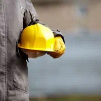 استخدام کارگر کارخانه