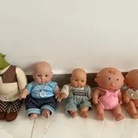 تعدادی عروسک
