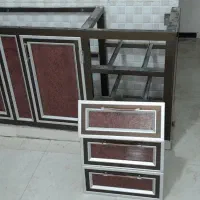 کابینت آلمینیوم زرشگی