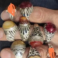 ۷ عدد انگشتر نقره حدودا به وزن ۹۰ گرم