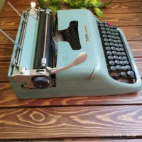 دستگاه تایپ قدیمی فارسی فیروزه‌ای|کلکسیون اشیاء عتیقه|تهران, فلسطین (میدان انقلاب)|دیوار