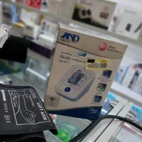 فروشنده خانم تجهیزات پزشکی