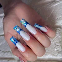 آموزش کاشت ناخن