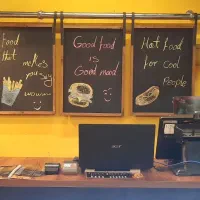 واگذاری فست فود رستوران ۱۲ ساله در حال کار|کافیشاپ و رستوران|رشت, کاکتوس|دیوار